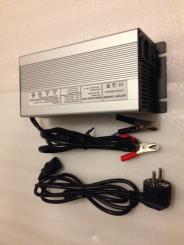 CL4Y LiFePO4 12V 10A Lüfterlos Restart 