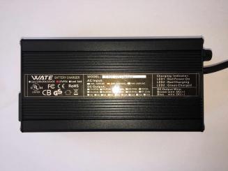 CL4Y LiFePO4 12V 10A Lüfter 